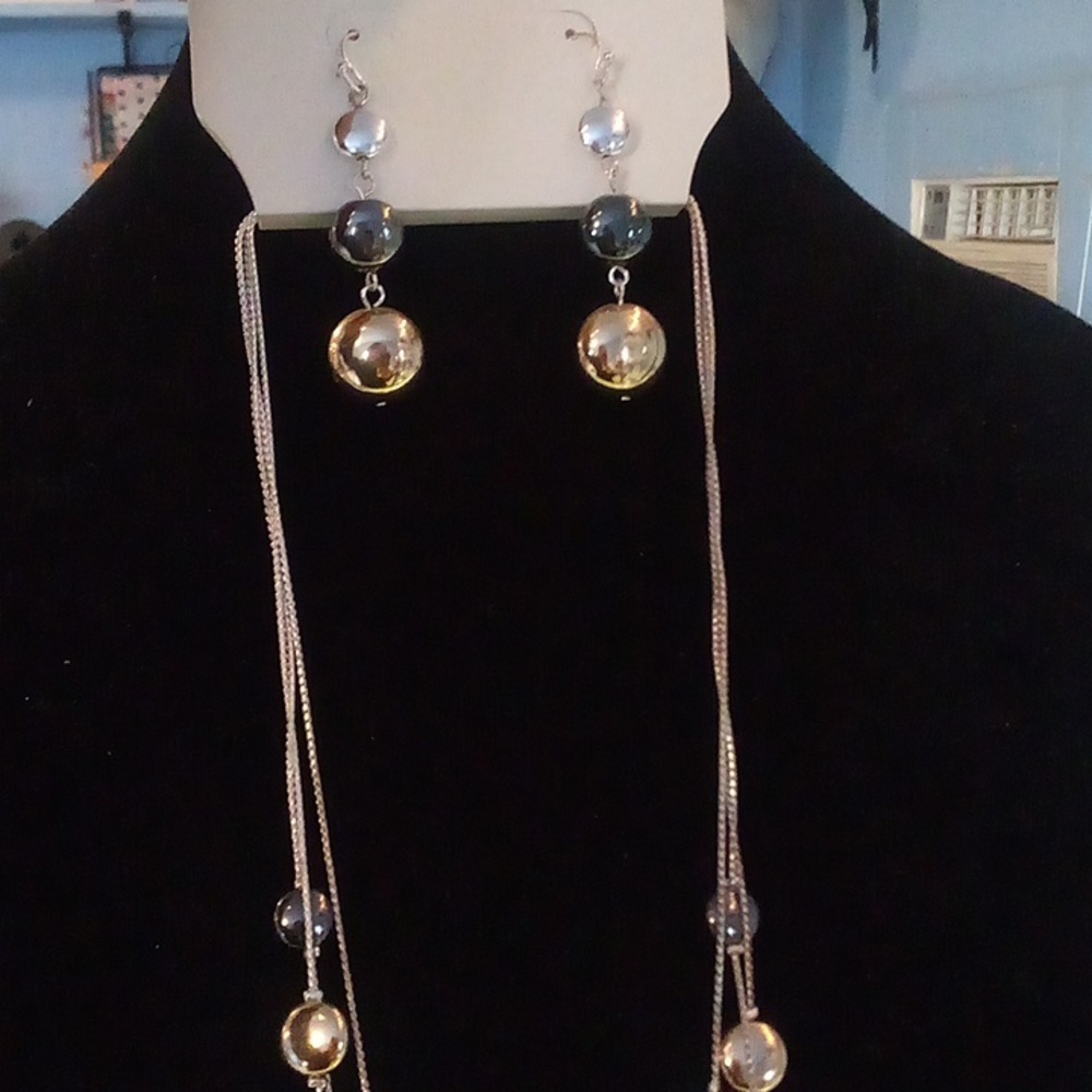 Necklace and Earrings set